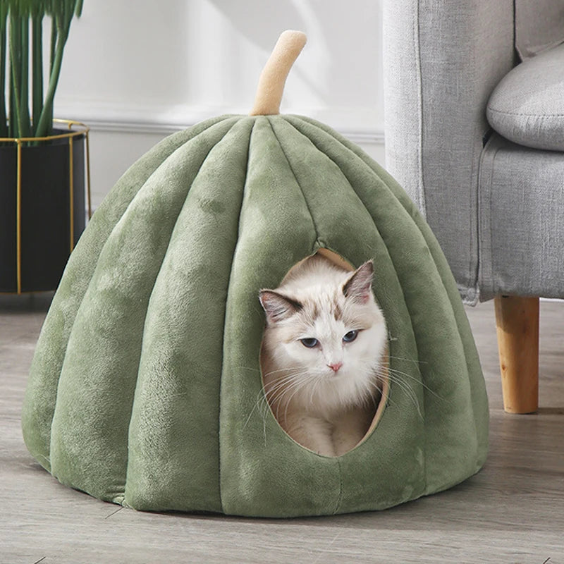 Cama Cerrada para Gatos en Forma de Calabaza, Acogedora y Lavable para Invierno, Ideal para Interiores 0