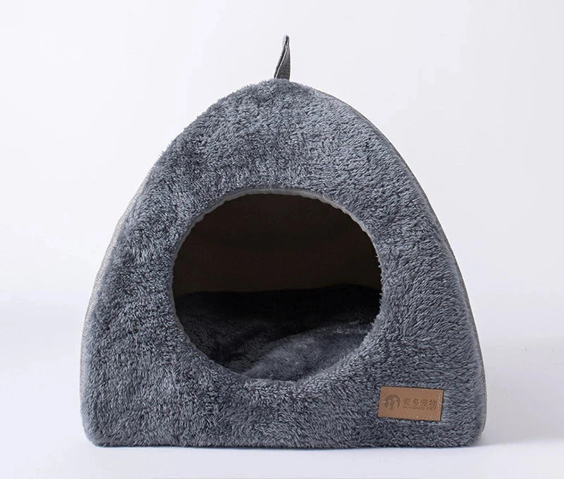 Casa para Gatos Triangular de Terciopelo Cerrada – Acogedora y Cálida, Ideal para Descanso y Seguridad 0