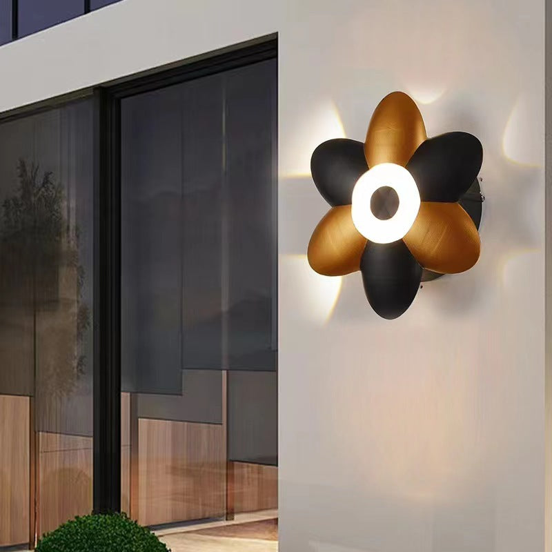 Lámpara de Jardín LED con Diseño de Flor Resistente a la Intemperie – Luces Solares para Jardín, Iluminación Eficiente y Elegante 4