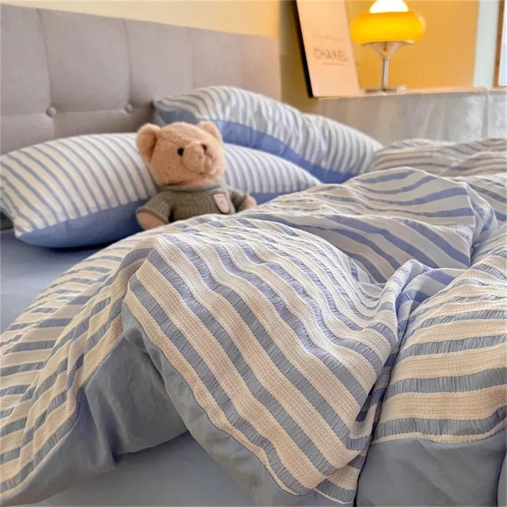 Minimalistyczny Zestaw Pościeli 4-Częściowy w Szare Paski – Elegancka Pościel z Wysokiej Jakości Materiału 2