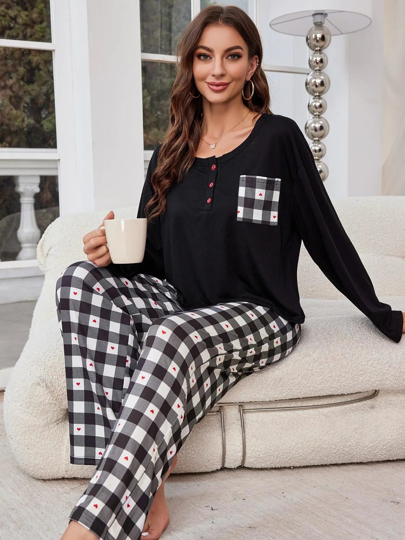 Pijama de Mujer a Cuadros con Mangas Largas y Botones – Conjunto Ideal para Otoño e Invierno, Comodidad y Estilo 0