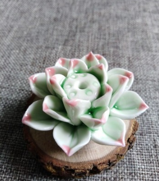 Porta Incienso de Cerámica con Diseño de Flor de Loto – Soporte Estético y Espiritual para Aromas 15