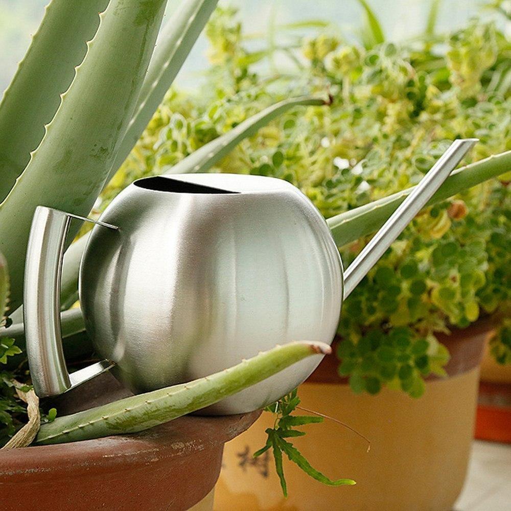 Regadera de Acero Inoxidable Elegante para Plantas - Riego Preciso 1.5 Litros, Diseño Moderno y Ergonómico 4