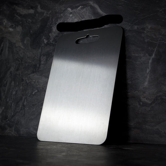 https://cdn.shopify.com/s/files/1/0886/2397/2701/files/Taimatitaniumcuttingboard_mainmedicalgradetitanium.jpg