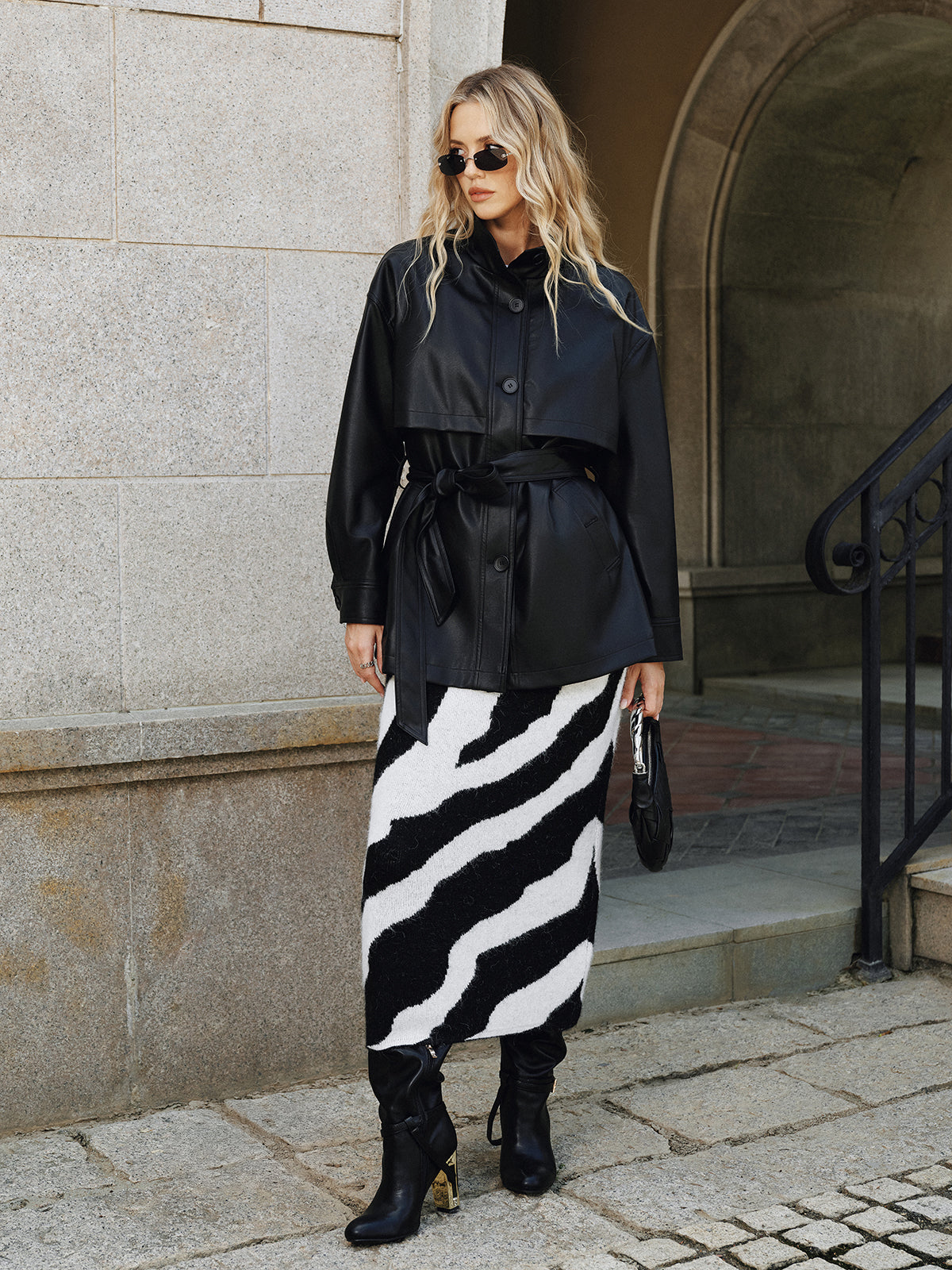 Abrigo de PU con Cinturón y Cuello Alto para Mujer - Prenda Cálida y Elegante en Poliéster y Algodón 6