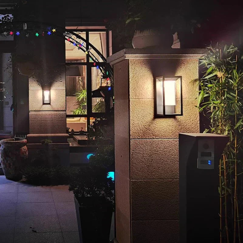 Aplique de Pared LED Moderno para Exterior - Lámpara de Aluminio y Vidrio con Diseño Minimalista, Resistente a la Intemperie 1