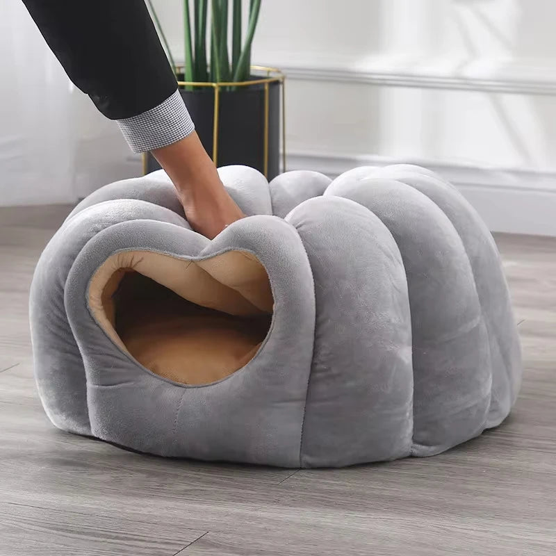 Cama Cerrada para Gatos en Forma de Calabaza, Acogedora y Lavable para Invierno, Ideal para Interiores 6