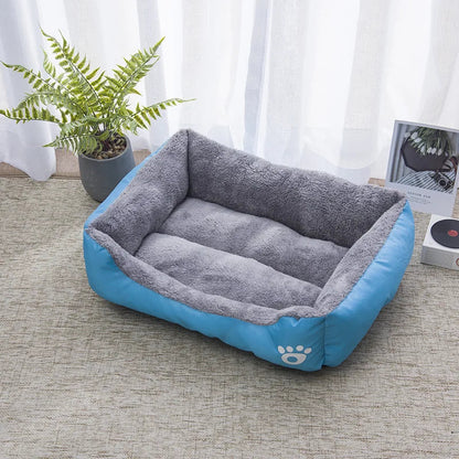 Cama de Invierno para Perros Grandes, Suave y Resistente al Agua, Varios Tamaños Disponibles 0