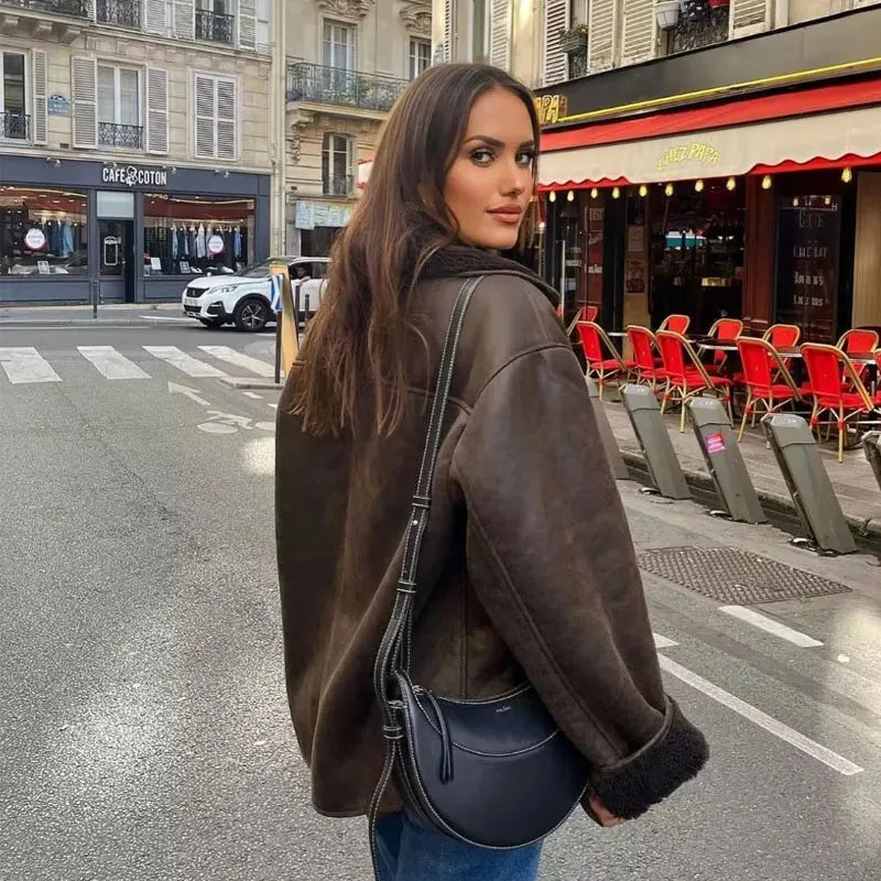 Chaqueta de Mujer de Invierno con Forro de Felpa y Cuello Ancho – Abrigo Elegante y Cálido para Otoño e Invierno 2