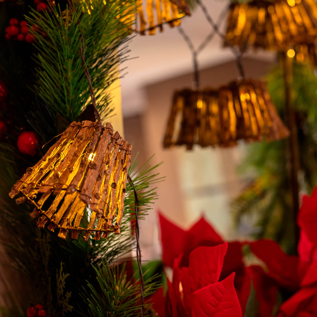 Guirnalda de Luces Exterior con Pantallas de Madera Natural – 10 LED para Jardín e Interior, Iluminación Cálida y Acogedora 4