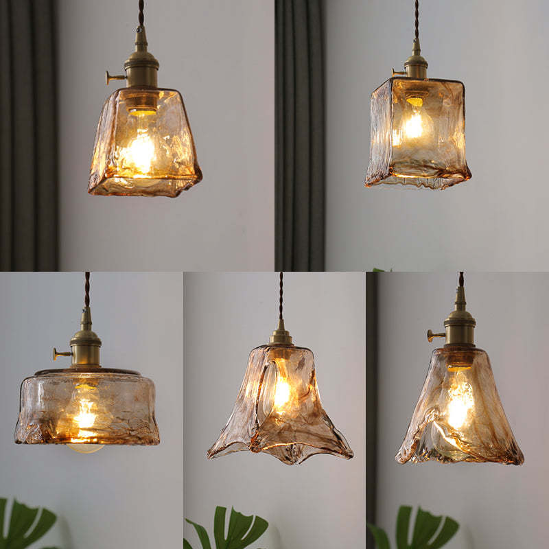 Lámpara Colgante Retro de Metal Dorado con Luz Cálida LED – Lámpara de Techo Elegante para Salón y Comedor 1