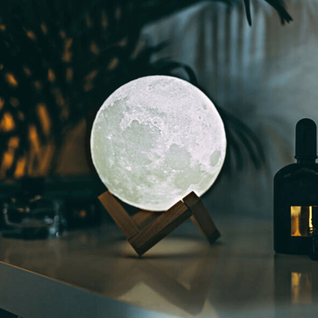 Lámpara Decorativa Lunar con Base de Madera Natural y Control Táctil – Luz Cálida para Decoración de Interiores 0