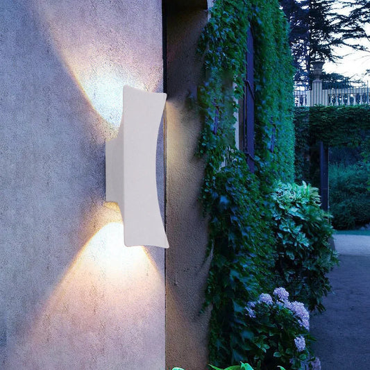 Lámpara Exterior LED Minimalista de Aluminio, Iluminación Eficiente para Jardín y Fachada, Resistente a la Intemperie 0