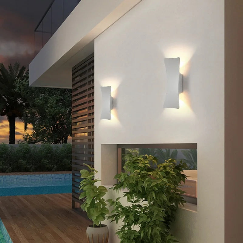 Lámpara Exterior LED Minimalista de Aluminio, Iluminación Eficiente para Jardín y Fachada, Resistente a la Intemperie 1