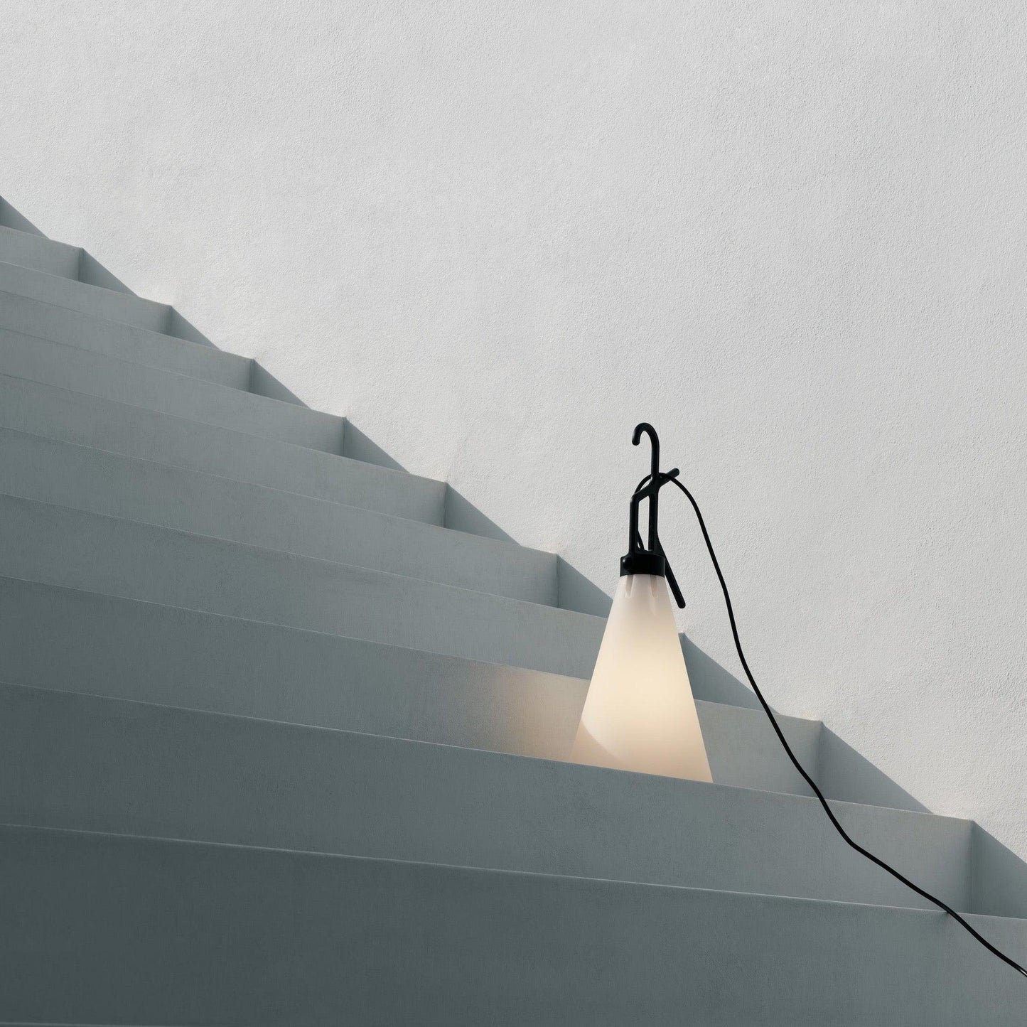 Lámpara Exterior Moderna y Ligera para Camping y Jardín – Iluminación Eficiente con Diseño Elegante 6