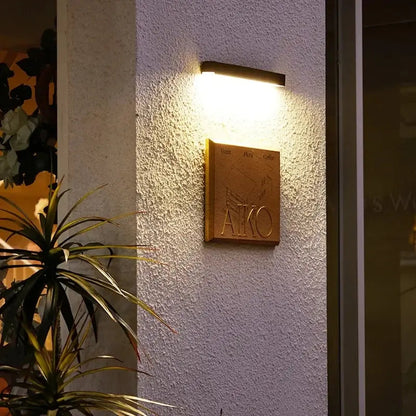 Lámpara LED de Bajo Consumo para Jardín y Hogar, Aplique Exterior Eficiente y Compacto, Luz Brillante 2W 1