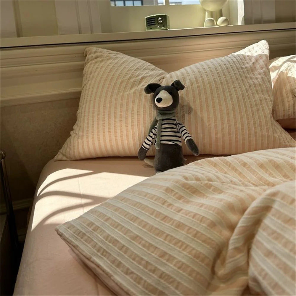 Minimalistyczny Zestaw Pościeli 4-Częściowy w Szare Paski – Elegancka Pościel z Wysokiej Jakości Materiału 3