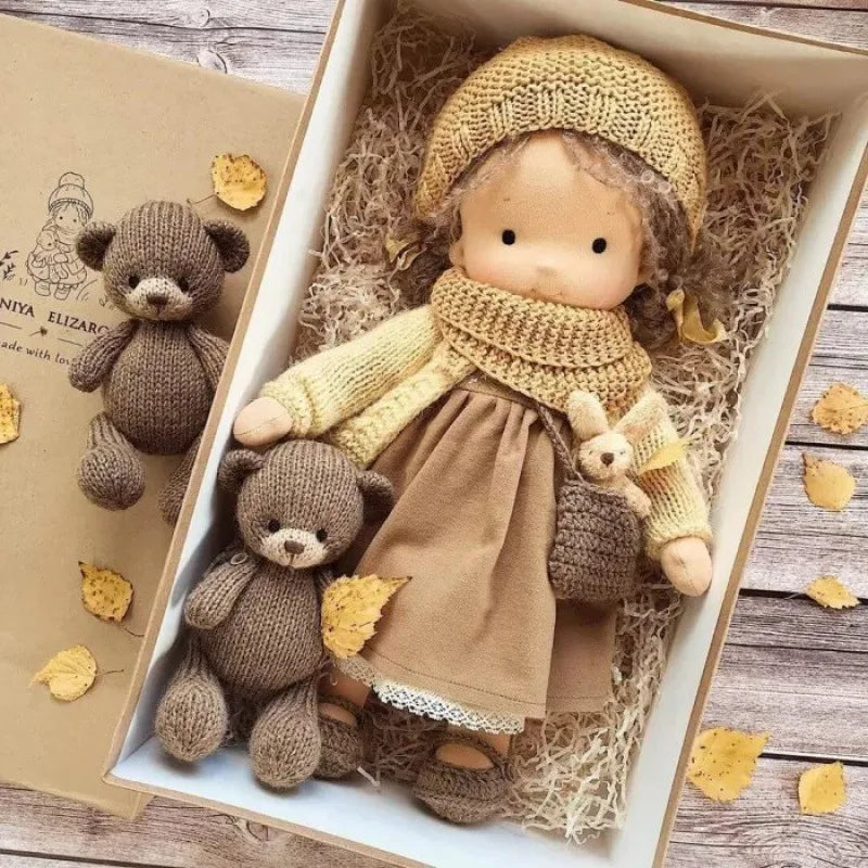 Muñeca de Peluche Mila Estilo Waldorf de Algodón con Caja de Tela – Ideal para Jugar y Abrazar, 12 x 30 cm 12