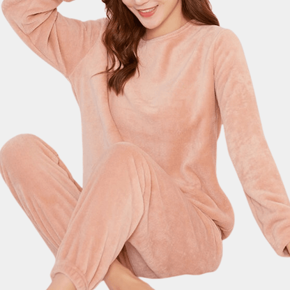 Pijama Mujer Invierno de 2 Piezas Suave y Cálido – Pijama Polar Mujer Estilo Moderno en Marrón, Gris, Rosa y Rojo 4